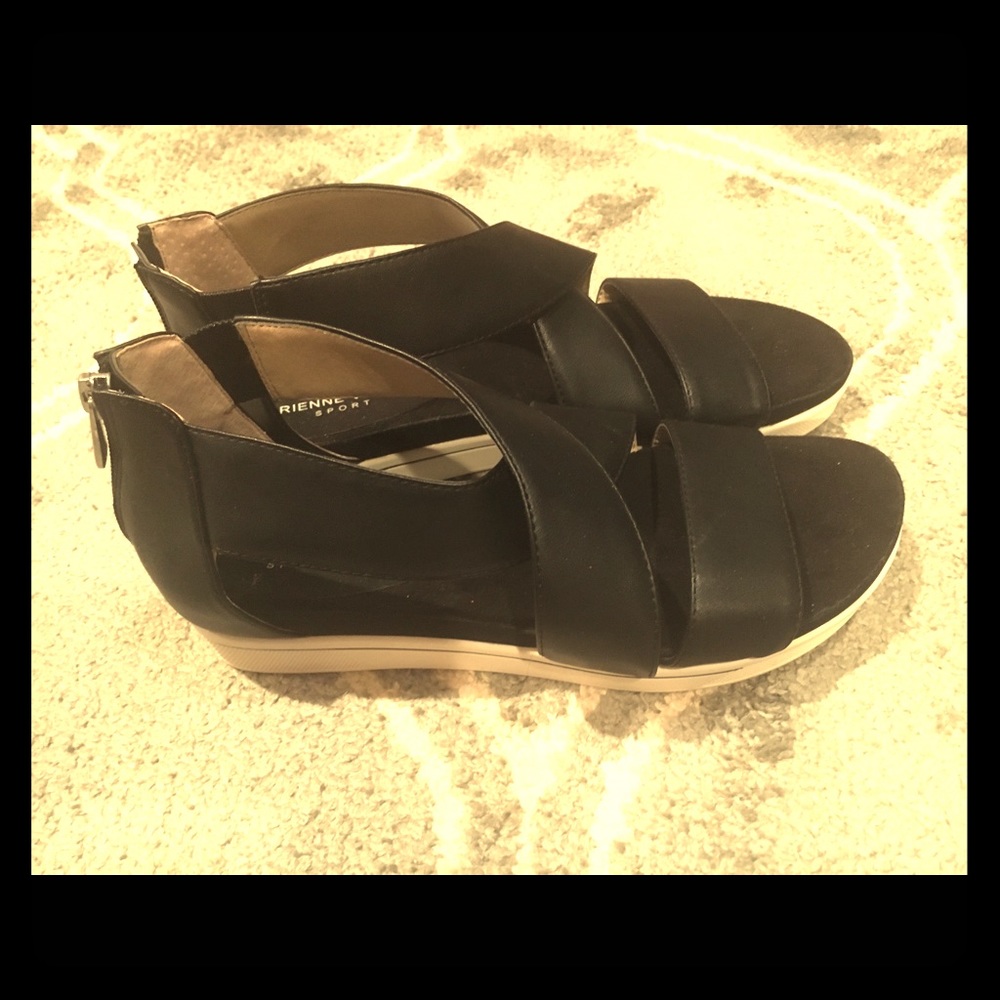 Adrienne vittadini sport sandal